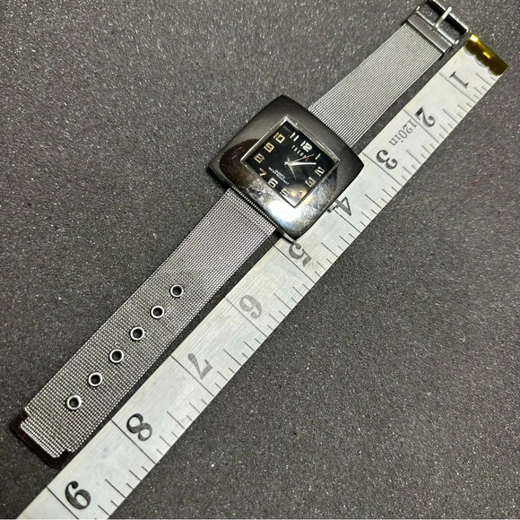 Trendz Ladies Quartz Watch Oversized Squared Silver Tone Black Dial Working - Picture 6 of 9